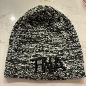 TNA black/white/grey Knit Beanie/ toque. VGUC. Soft and cozy.
